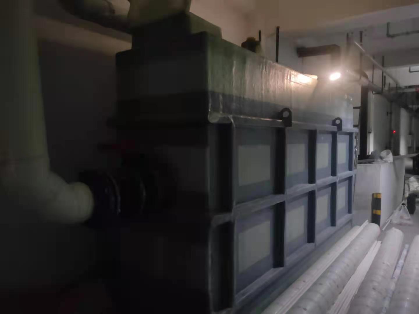 玻璃鋼污水粉碎提升箱實(shí)例